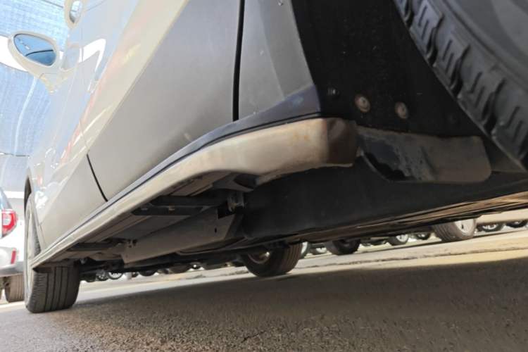 Used Buick Envision 2017 20T Two-Wheel Drive Luxury Model Left Side Sill