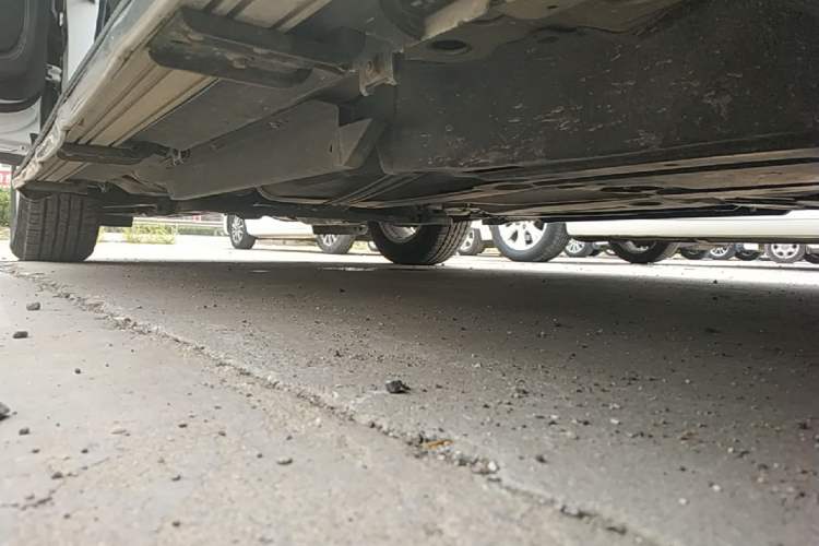 Used Buick Envision 2017 20T Two-Wheel Drive Luxury Model Left Side Sill