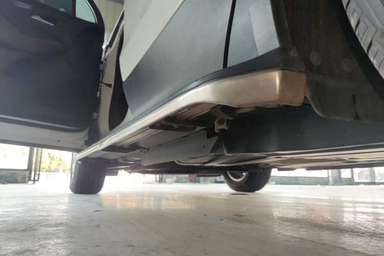 Used Buick Envision 2017 20T Two-Wheel Drive Elite Version Left Side Sill