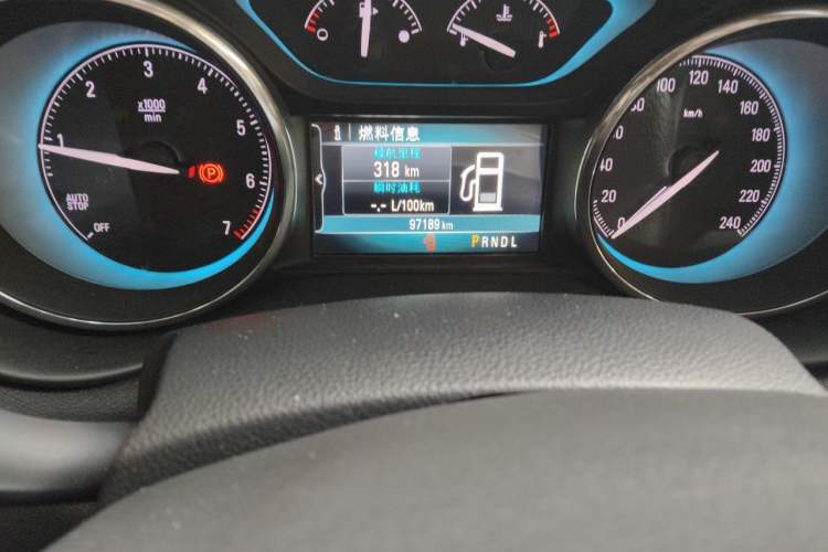 Used Buick Envision 2017 20T Two-Wheel Drive Elite Version Odometer Close Up