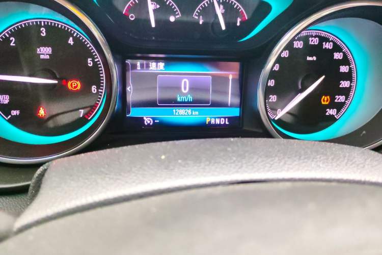 Used Buick Envision 2017 20T Two-Wheel Drive Leading Version Odometer Close Up