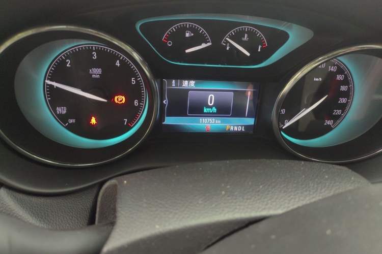 Used Buick Envision 2017 20T Two-Wheel Drive Elite Version Odometer Close Up