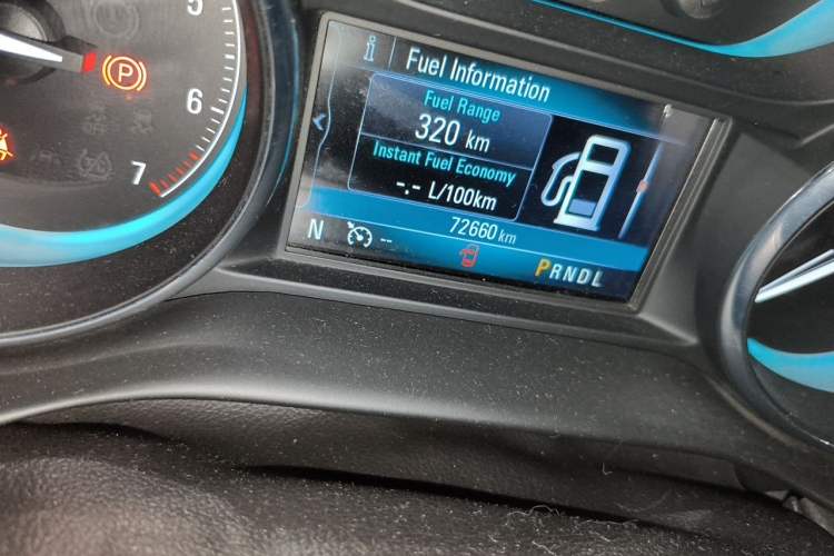 Used Buick Envision 2017 28T Four-Wheel Drive Elite Model Odometer Close Up