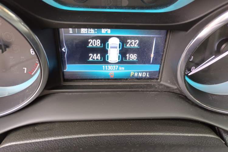 Used Buick Envision 2017 20T Two-Wheel Drive Leading Version Odometer Close Up