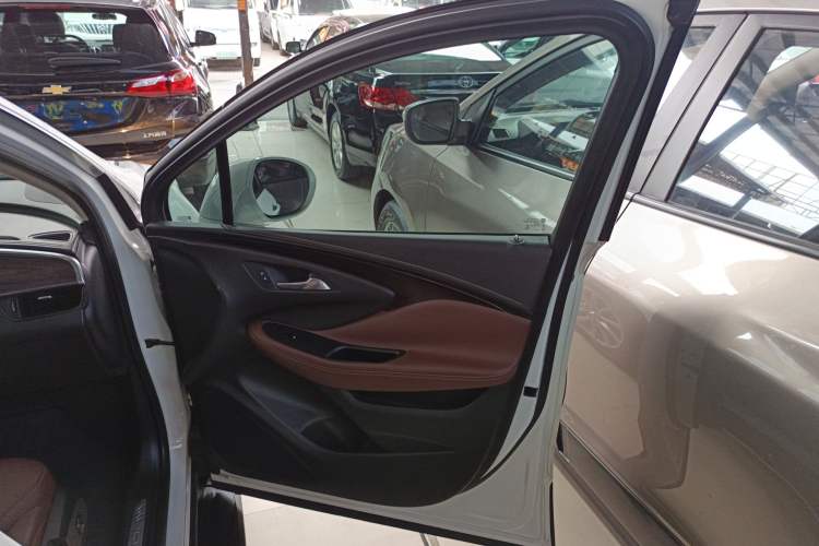Used Buick Envision 2017 20T Two-Wheel Drive Elite Version Right Front Door Interior