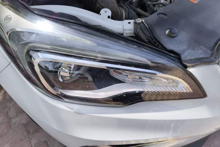 Used Buick Envision 2017 20T Two-Wheel Drive Leading Version Right Front Headlight