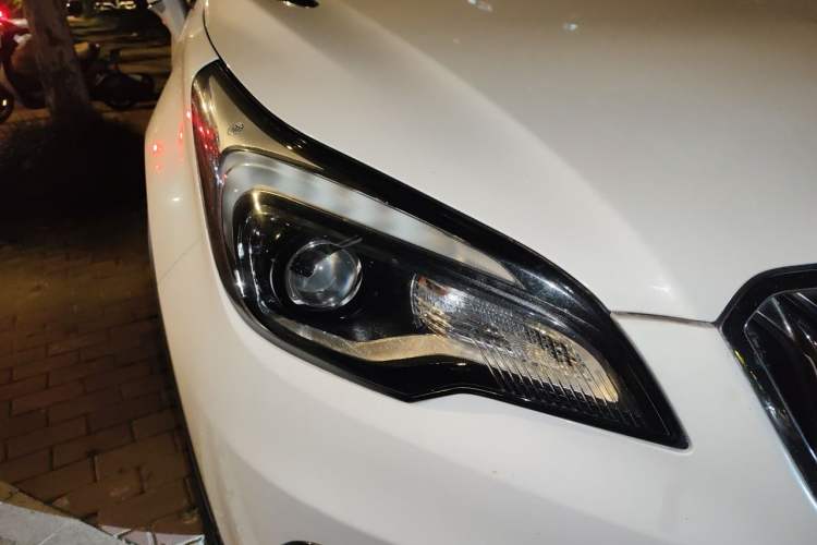 Used Buick Envision 2017 20T Two-Wheel Drive Leading Version Right Front Headlight