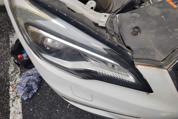 Used Buick Envision 2017 28T Four-Wheel Drive Elite Model Right Front Headlight