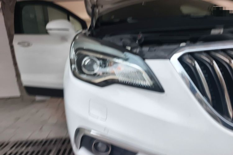 Used Buick Envision 2017 28T Four-Wheel Drive Luxury Model Right Front Headlight
