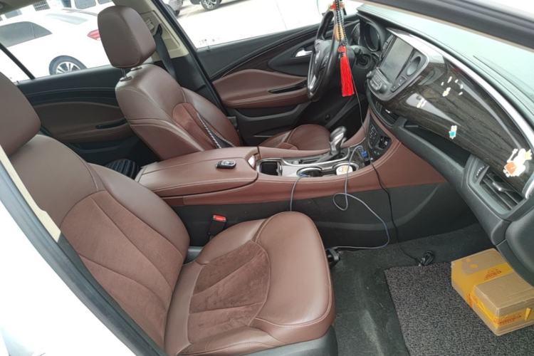 Used Buick Envision 2017 28T Four-Wheel Drive Elite Model Right Front Seat