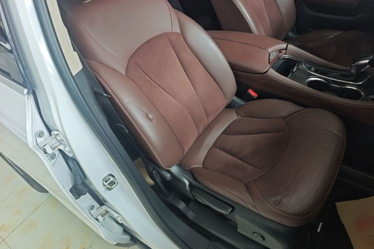 Used Buick Envision 2017 28T Four-Wheel Drive Elite Model Right Front Seat