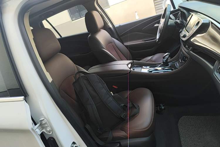 Used Buick Envision 2017 28T Four-Wheel Drive Elite Model Right Front Seat