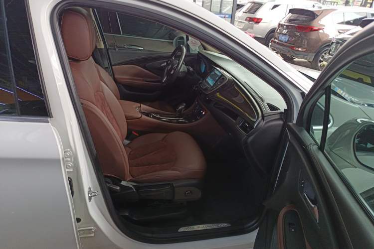 Used Buick Envision 2017 20T Two-Wheel Drive Elite Version Right Front Seat