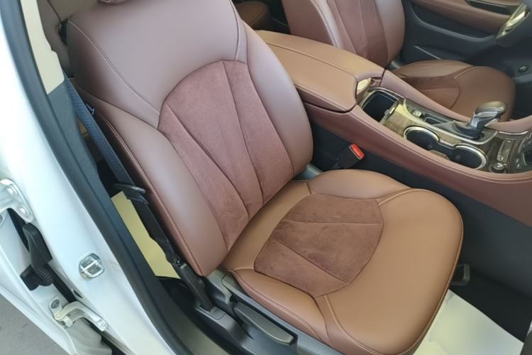 Used Buick Envision 2017 28T Four-Wheel Drive Elite Model Right Front Seat