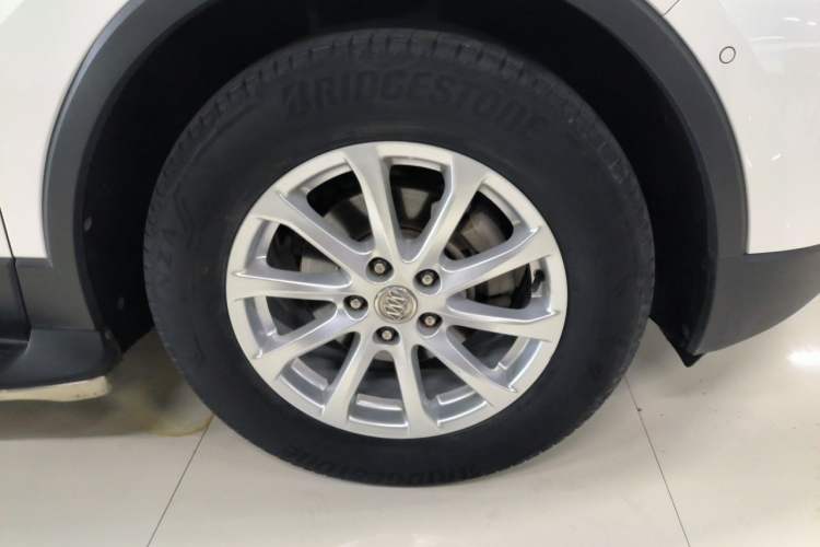 Used Buick Envision 2017 20T Two-Wheel Drive Luxury Model Right Front Wheel Hub