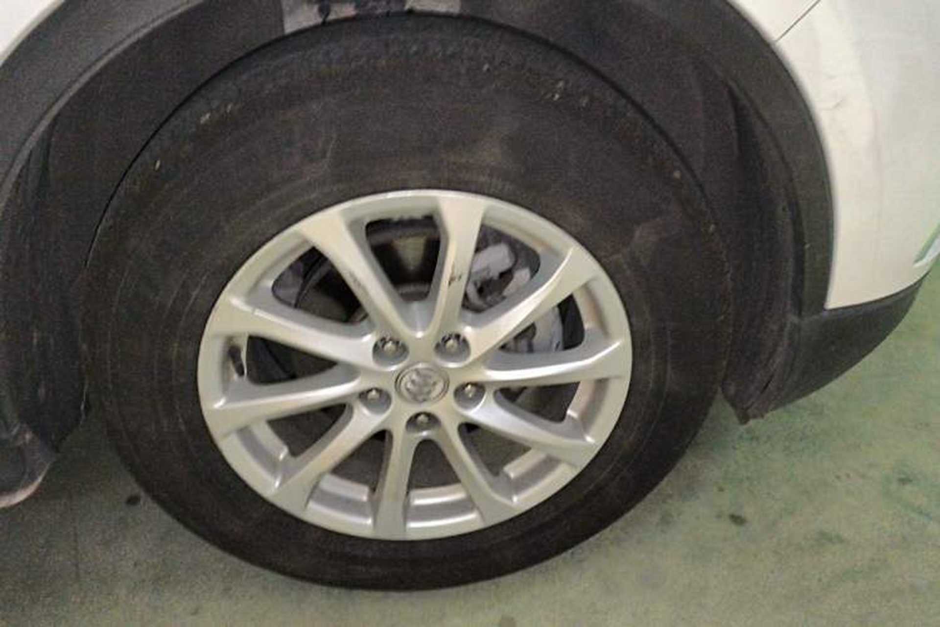 Used Buick Envision 2017 20T Two-Wheel Drive Leading Version Right Front Wheel Hub