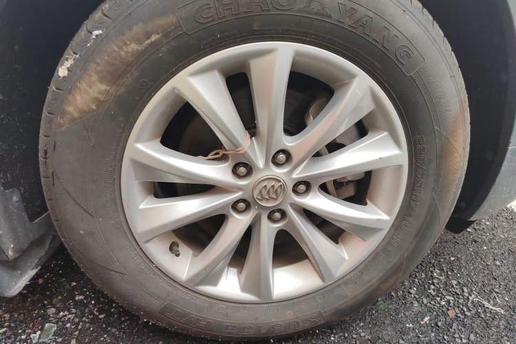 Used Buick Envision 2017 28T Four-Wheel Drive Elite Model Right Front Wheel Hub