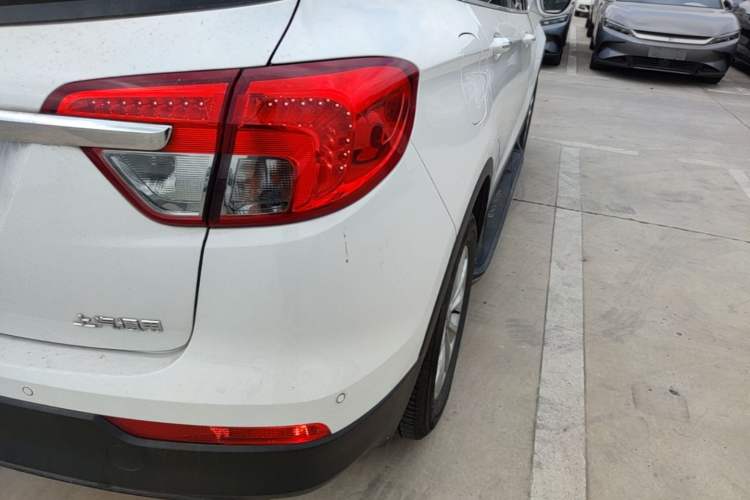 Used Buick Envision 2017 28T Four-Wheel Drive Elite Model Right Rear Taillight