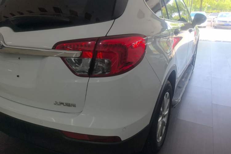 Used Buick Envision 2017 20T Two-Wheel Drive Luxury Model Right Rear Taillight