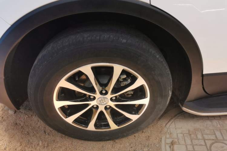 Used Buick Envision 2017 20T Two-Wheel Drive Elite Version Right Rear Wheel Hub