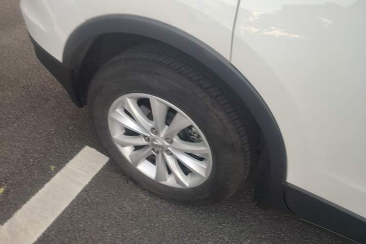 Used Buick Envision 2017 28T Four-Wheel Drive Elite Model Right Rear Wheel Hub