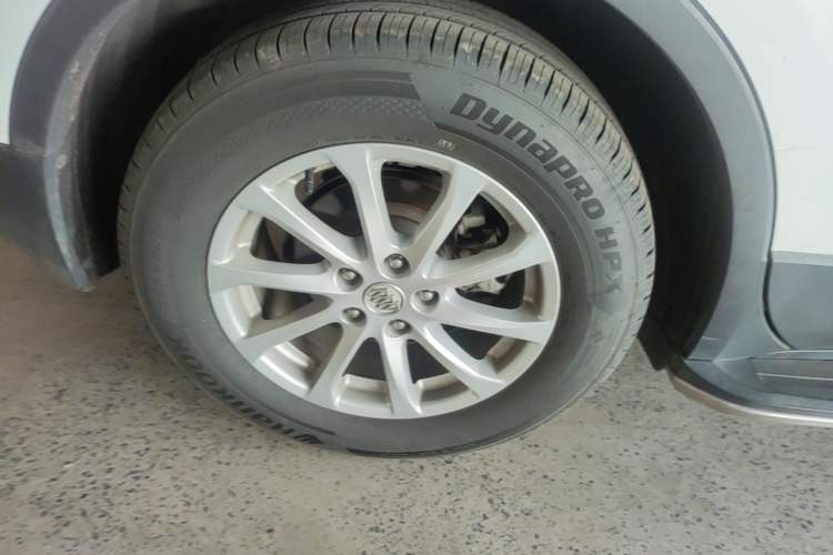 Used Buick Envision 2017 20T Two-Wheel Drive Elite Version Right Rear Wheel Hub