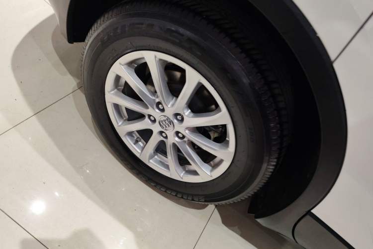Used Buick Envision 2017 20T Two-Wheel Drive Leading Version Right Rear Wheel Hub