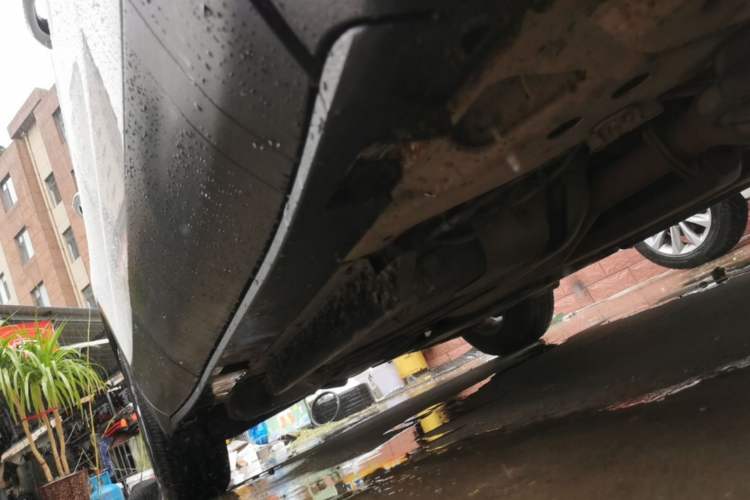 Used Buick Envision 2017 28T Four-Wheel Drive Elite Model Right Side Sill