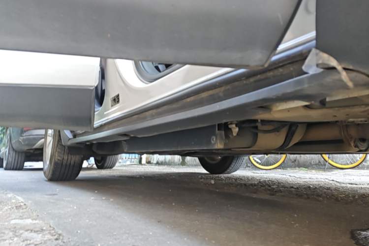 Used Buick Envision 2017 28T Four-Wheel Drive Elite Model Right Side Sill