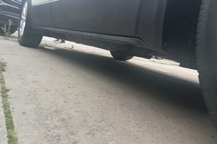 Used Buick Envision 2017 20T Two-Wheel Drive Luxury Model Right Side Sill