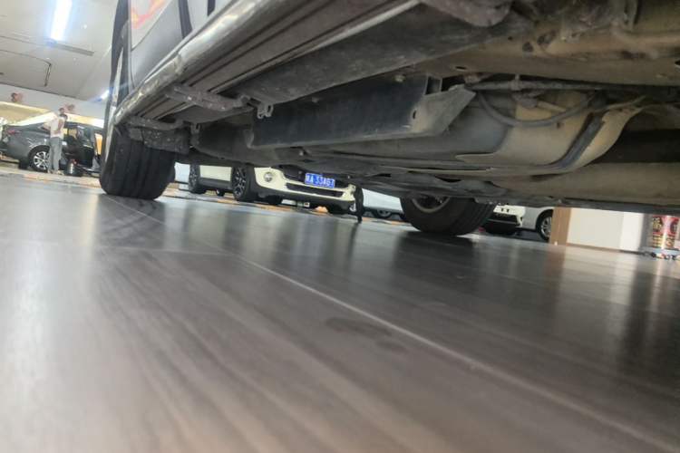 Used Buick Envision 2017 20T Two-Wheel Drive Luxury Model Right Side Sill