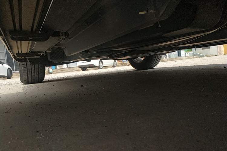 Used Buick Envision 2017 20T Two-Wheel Drive Luxury Model Right Side Sill