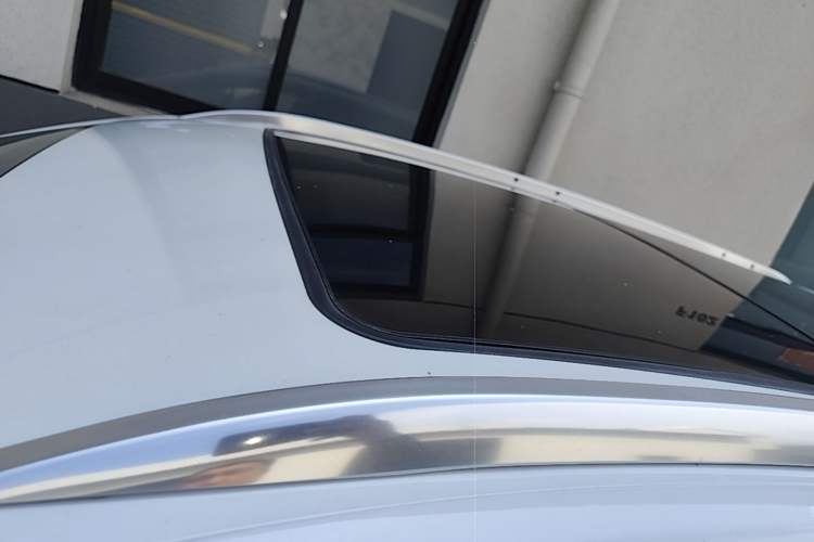 Used Buick Envision 2017 28T Four-Wheel Drive Elite Model Roof