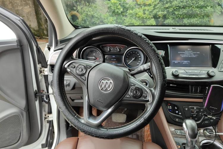 Used Buick Envision 2017 28T Four-Wheel Drive Luxury Model Steering Wheel