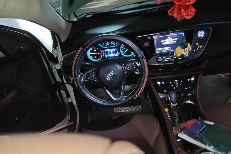 Used Buick Envision 2017 20T Two-Wheel Drive Luxury Model Steering Wheel