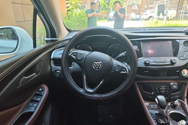 Used Buick Envision 2017 20T Two-Wheel Drive Luxury Model Steering Wheel