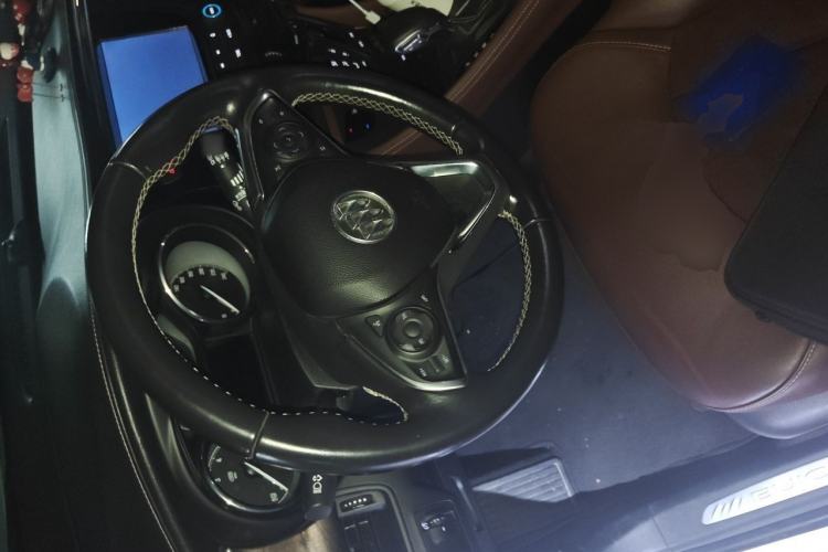 Used Buick Envision 2017 28T Four-Wheel Drive Elite Model Steering Wheel