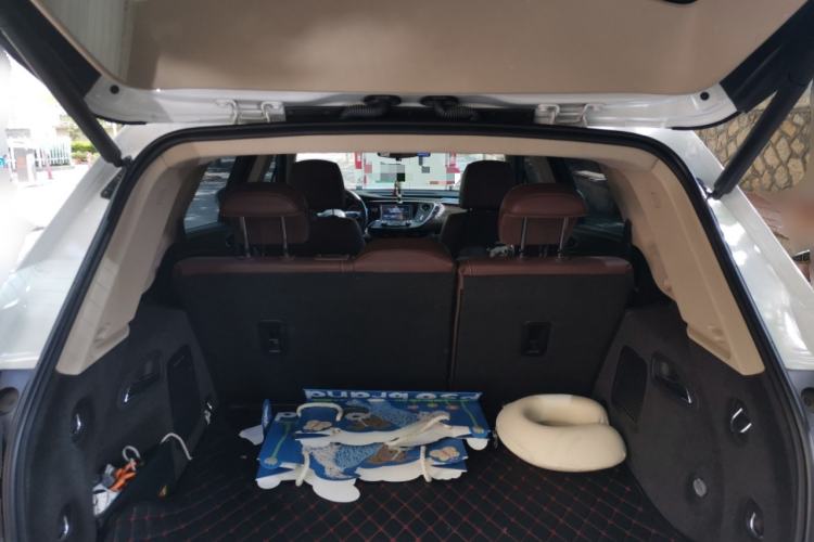 Used Buick Envision 2017 20T Two-Wheel Drive Luxury Model Trunk