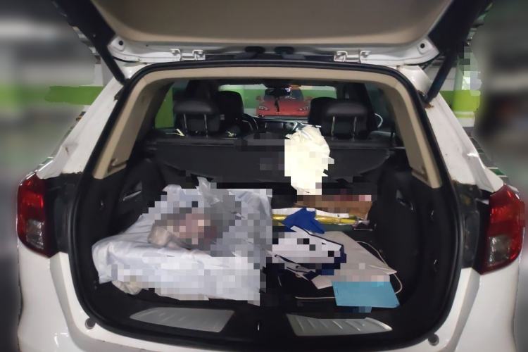 Used Buick Envision 2017 28T Four-Wheel Drive Elite Model Trunk