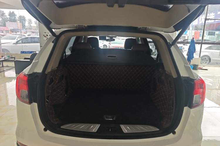 Used Buick Envision 2017 28T Four-Wheel Drive Elite Model Trunk