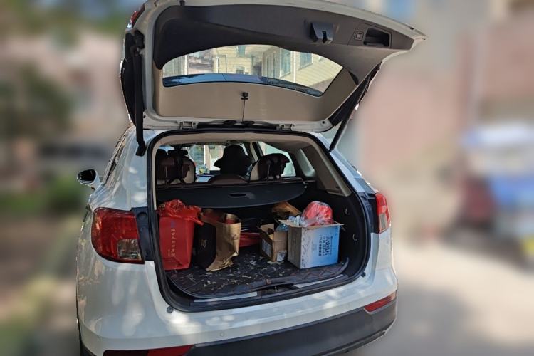 Used Buick Envision 2017 20T Two-Wheel Drive Luxury Model Trunk