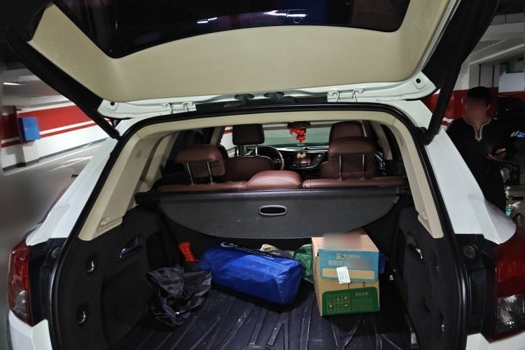 Used Buick Envision 2017 20T Two-Wheel Drive Luxury Model Trunk