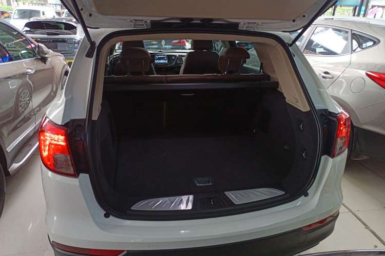 Used Buick Envision 2017 20T Two-Wheel Drive Elite Version Trunk