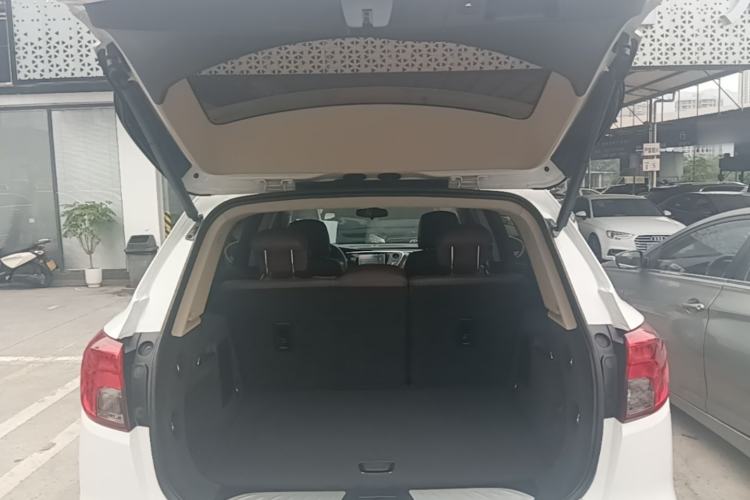 Used Buick Envision 2017 20T Two-Wheel Drive Luxury Model Trunk