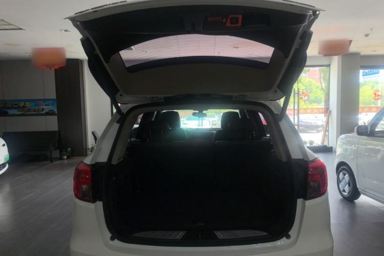 Used Buick Envision 2017 20T Two-Wheel Drive Luxury Model Trunk