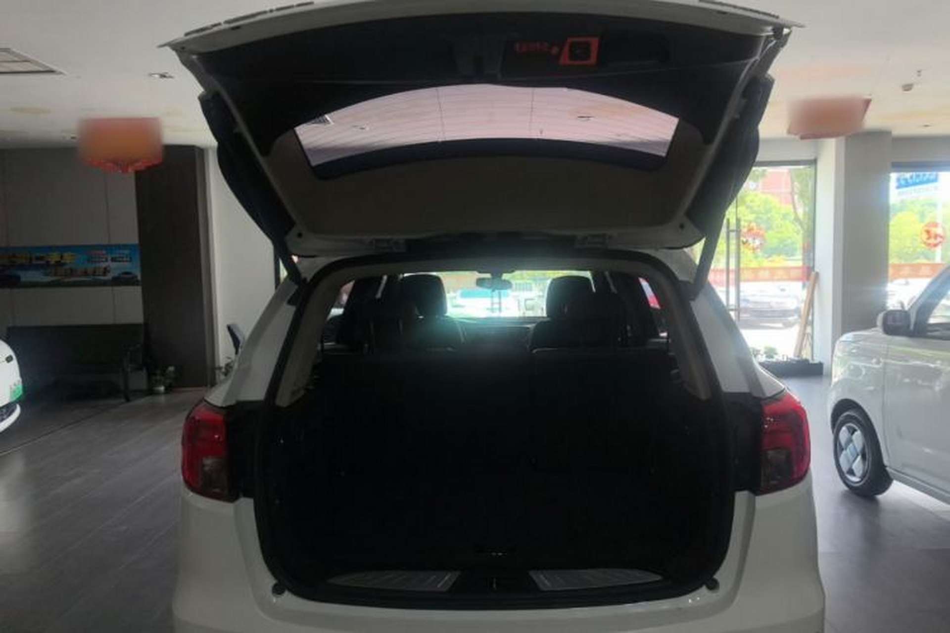 Used Buick Envision 2017 20T Two-Wheel Drive Luxury Model Trunk
