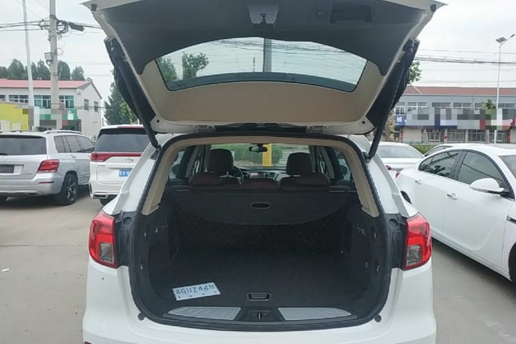 Used Buick Envision 2017 20T Two-Wheel Drive Luxury Model Trunk