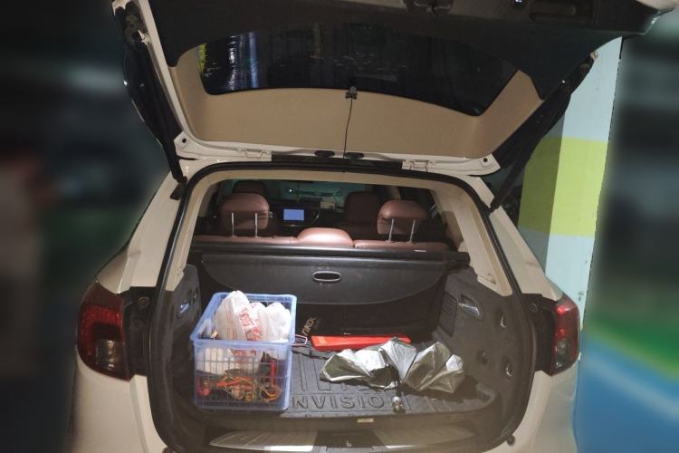 Used Buick Envision 2017 28T Four-Wheel Drive Elite Model Trunk