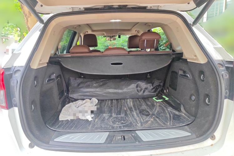 Used Buick Envision 2017 20T Two-Wheel Drive Luxury Model Trunk