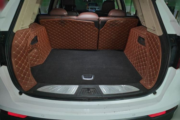 Used Buick Envision 2017 28T Four-Wheel Drive Elite Model Trunk